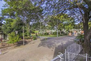 Image 5 - 933572
