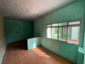 Image 4 - 933645