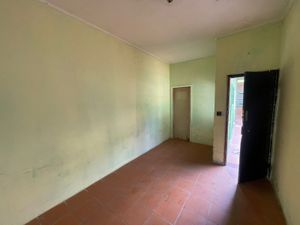 Image 5 - 933645