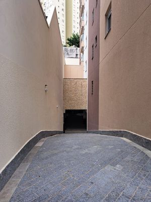Image 3 - 933677
