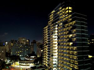 Image 2 - 933686