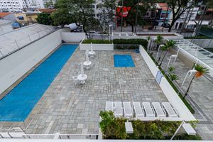 Image 5 - 933690