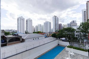 Image 22 - 933690