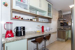 Image 42 - 933690