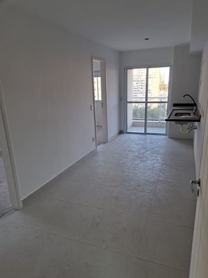 Image 3 - 933699
