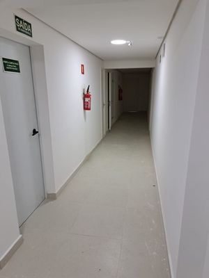Image 3 - 933702