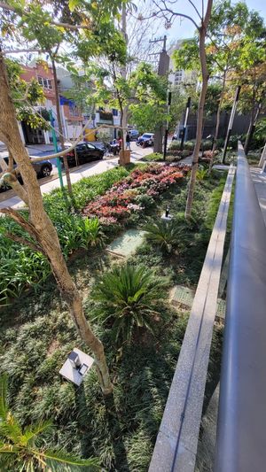 Image 17 - 933707