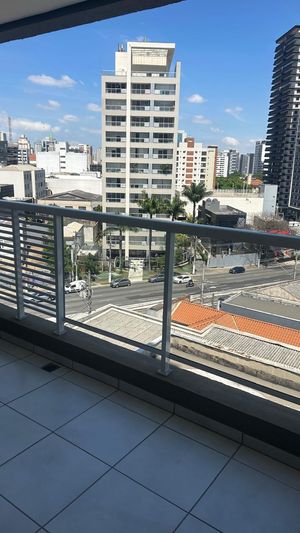 Image 33 - 933710