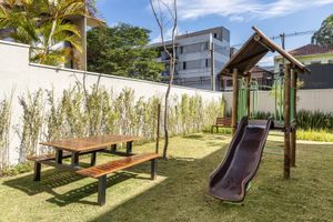 Image 3 - 933710