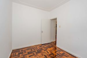 Image 10 - 933979