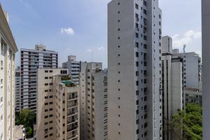 Image 29 - 934003