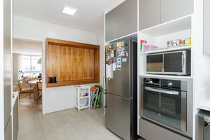 Image 9 - 934003