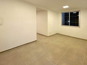 Image 1 - 934572