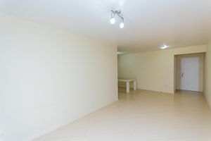 Image 4 - 934612