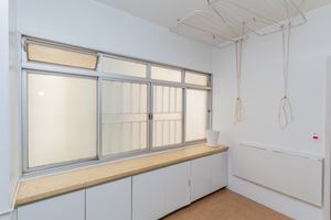 Image 33 - 934612