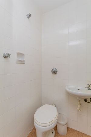 Image 40 - 934612