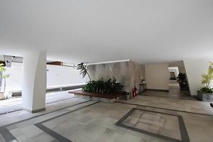 Image 20 - 935281