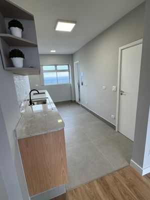 Image 13 - 935298