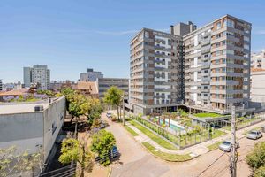 Image 4 - 935315