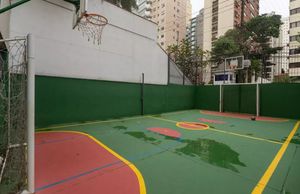 Image 21 - 935350