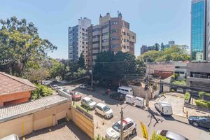Image 3 - 935410