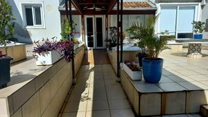 Image 9 - 935466
