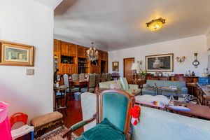 Image 4 - 935532