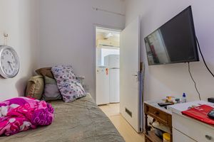 Image 14 - 935532