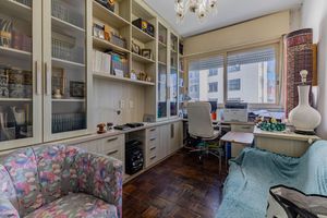 Image 31 - 935532