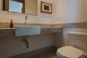 Image 4 - 935538