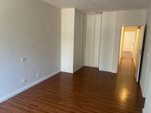 Image 3 - 935539