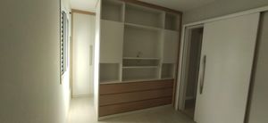 Image 3 - 935711