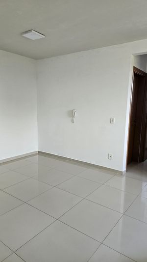 Image 1 - 935727