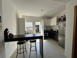 Image 21 - 935813