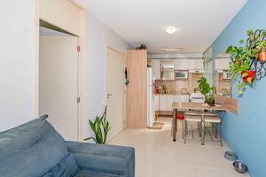 Image 3 - 936018