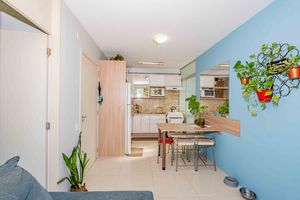 Image 4 - 936018