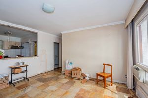 Image 4 - 936048