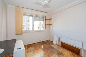 Image 15 - 936048