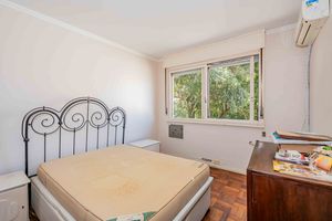 Image 31 - 936048