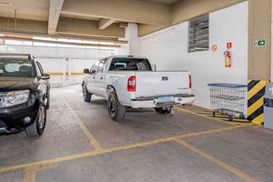 Image 35 - 936048