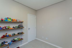 Image 3 - 936085