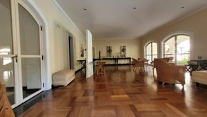 Image 22 - 936090