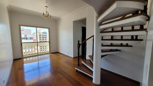 Image 19 - 936090