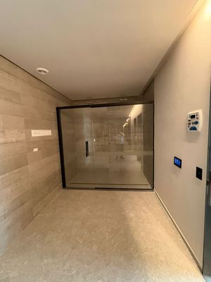 Image 3 - 936261