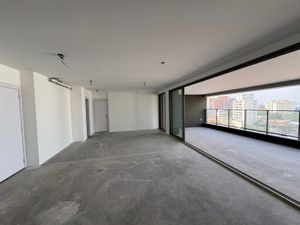Image 18 - 936261