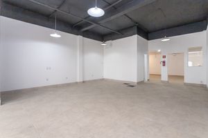 Image 33 - 936383