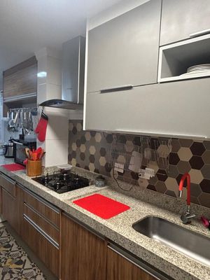 Image 13 - 936403