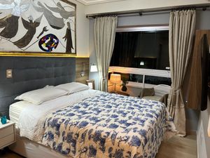 Image 15 - 936403