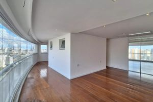 Image 32 - 936529