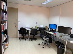 Image 3 - 936639